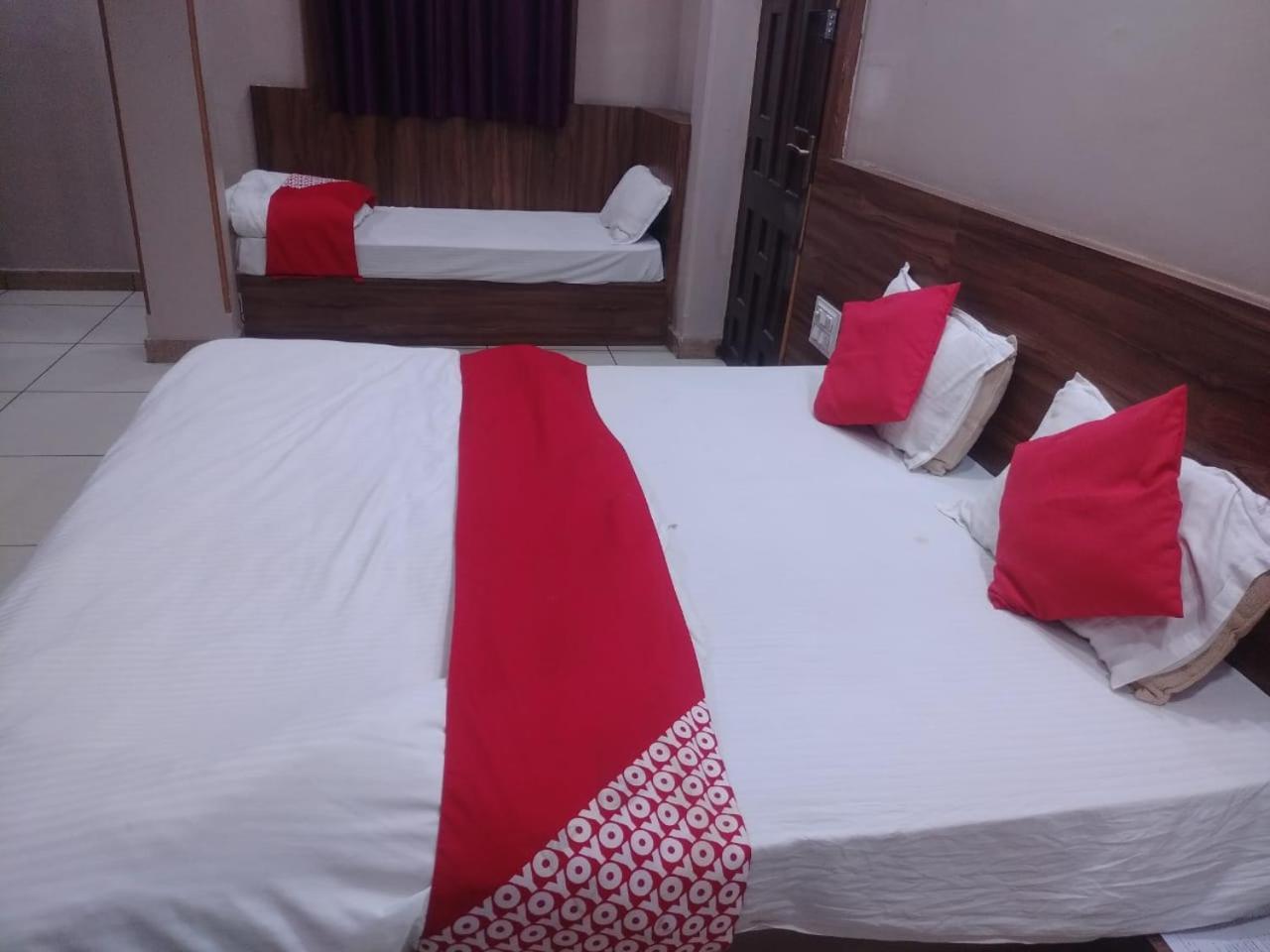 Hotel Grand Stay Bhopal Bagian luar foto